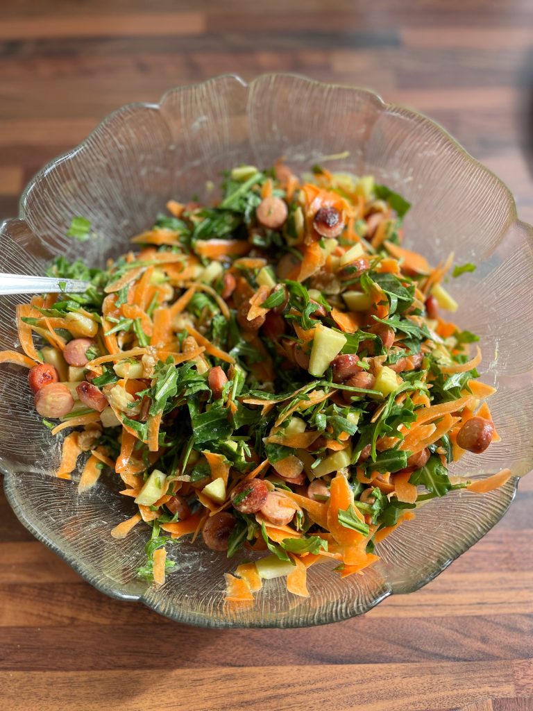 Crunchy apple salad
