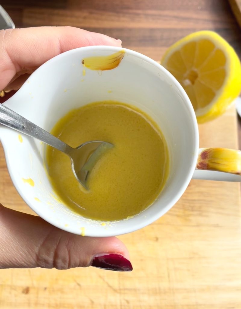 The dressing should have a velvety texture